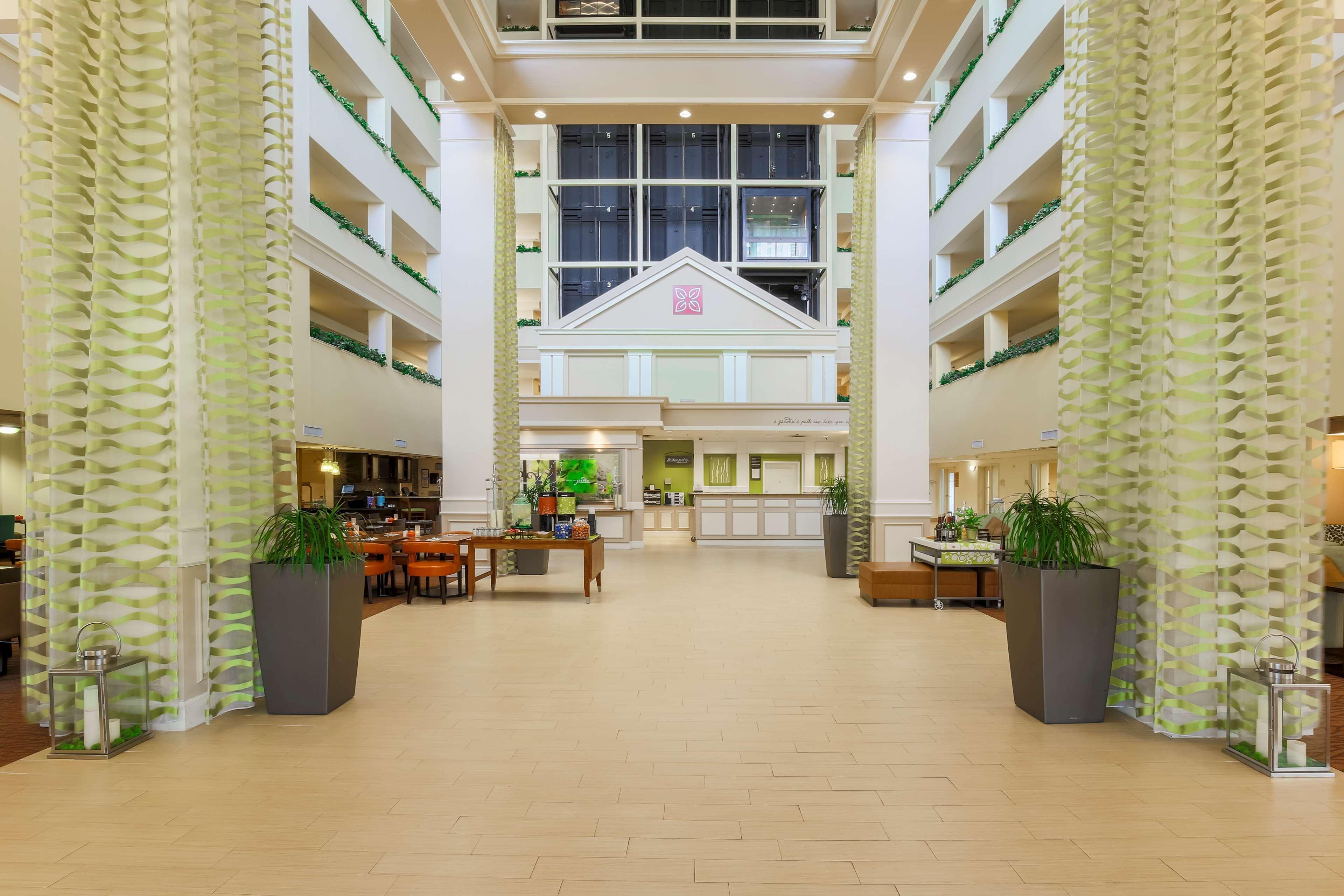 Hilton Garden Inn Dallas/Market Center Exterior foto